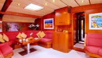MIDNIGHT SUN Salon